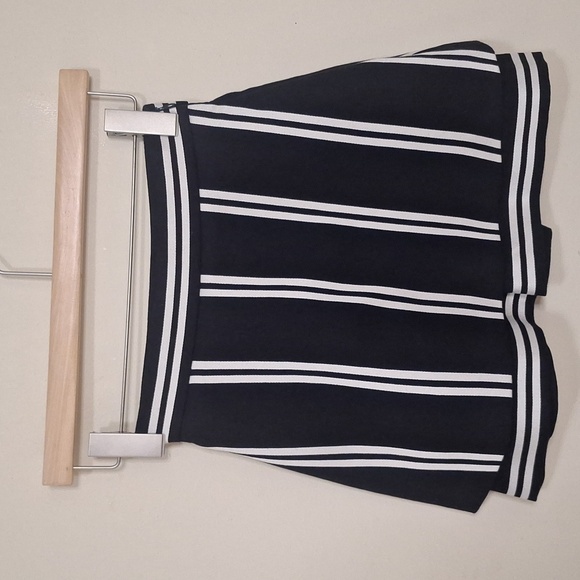 Maje Women's Black Ikila Striped Skort SZ 34 EU - Picture 5 of 12